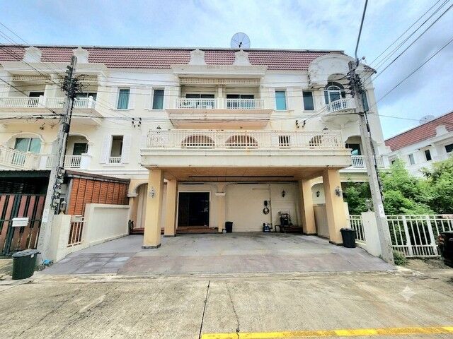 Bangkok, Real Estate For Sale, THB 8900000,  2 BR,  37 Sq. Feet,  3-story Townhome For Sale, The Metro Sathorn, Beautifully Decorated, Suitable For