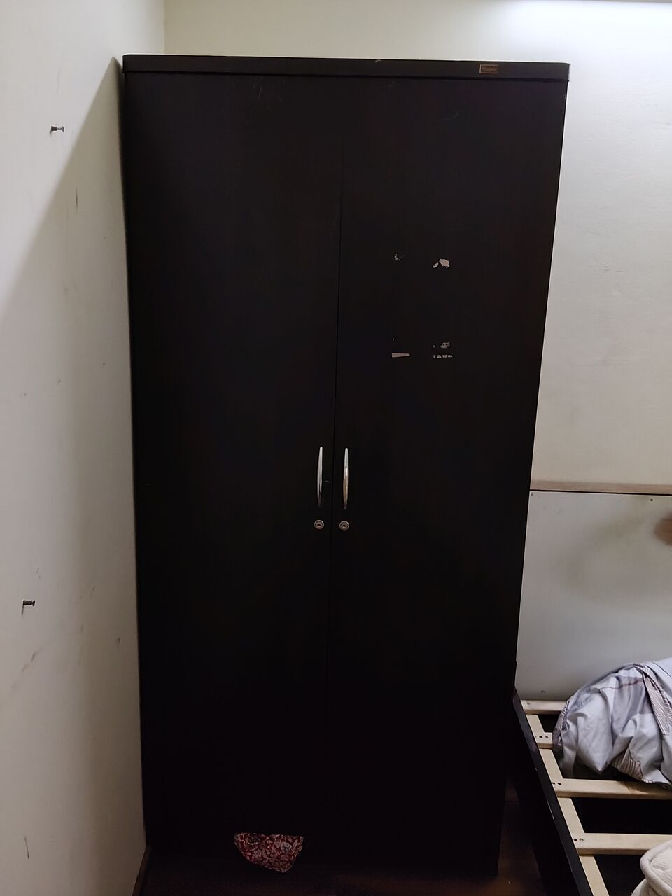 Hidd, Furniture, BHD 10,  Round Table & Two Door Cupboard For Sale