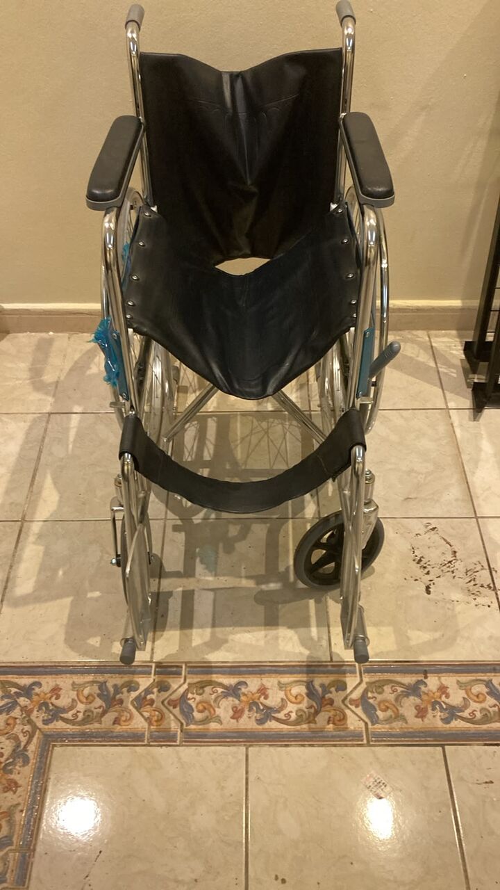 Jeddah, Furniture, SAR 700,  Urgently Selling Home Neat N Clean Furniture