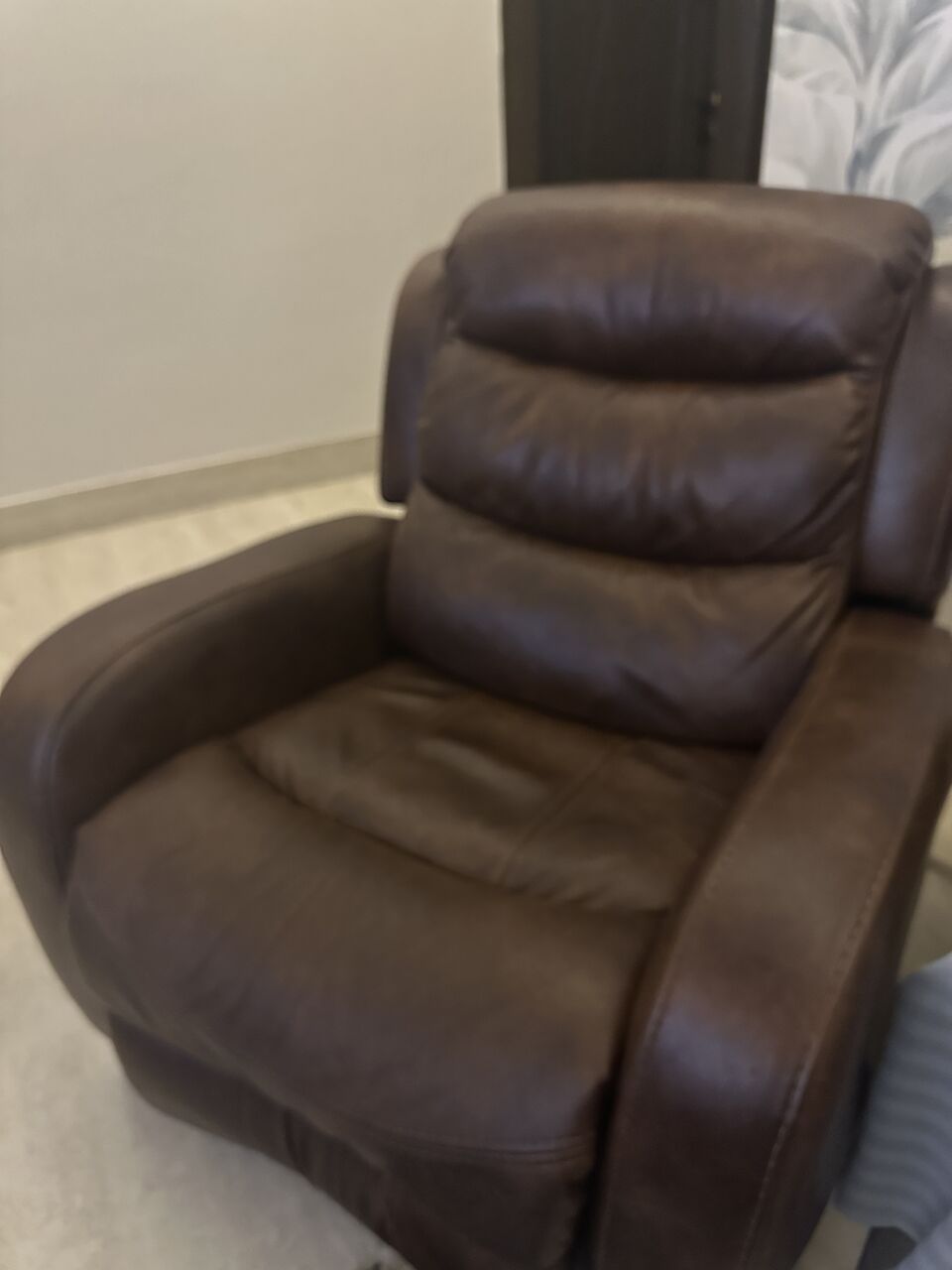 Dammam, Furniture, SAR 600,  Recliner