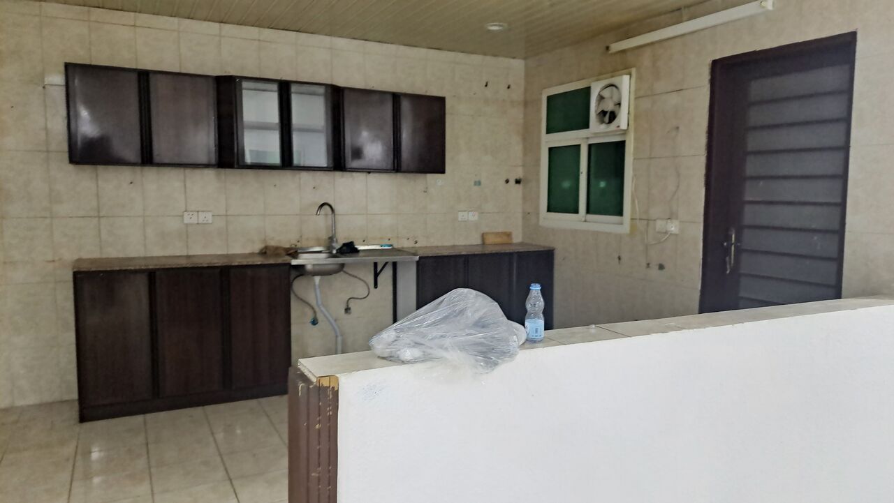 Al Rawdah, Household Items, SAR 599,  Kitchen Cabinet With Wash Basi  Sar 599