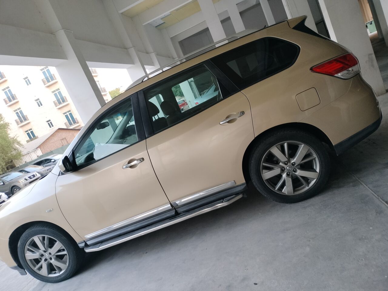Manama, Vehicles, Cars & Trucks , Nissan Pathfinder,  2013,  Automatic,  100000 KM,    ( 7 Seater, Full Option)