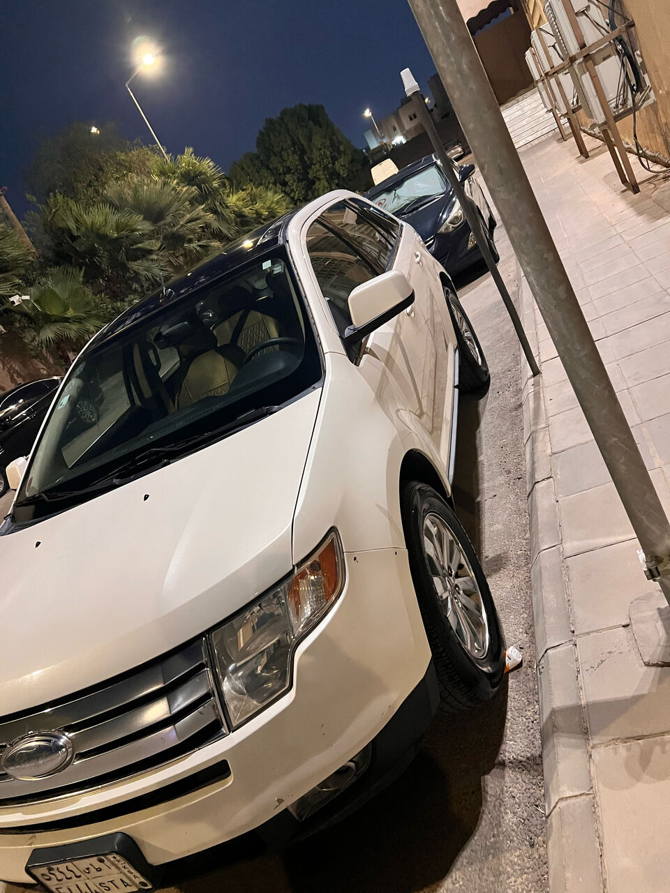 Mughrizat, Vehicles, Cars & Trucks , SAR 10000,  Ford Edge,  2008,  Automatic,  365000 KM,    AWD Full Option SUV Pearl White Is Out For Sale