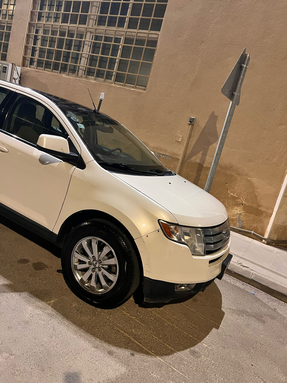 Mughrizat, Vehicles, Cars & Trucks , SAR 10000,  Ford Edge,  2008,  Automatic,  365000 KM,    AWD Full Option SUV Pearl White Is Out For Sale