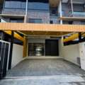 THB 12500000,  3 BR,  30 Sq. Feet,  For Sale: Luxury Townhome, 3 Floors, 29.9 Sq M., The Landmark Ekkamai-Ramintra. Fully