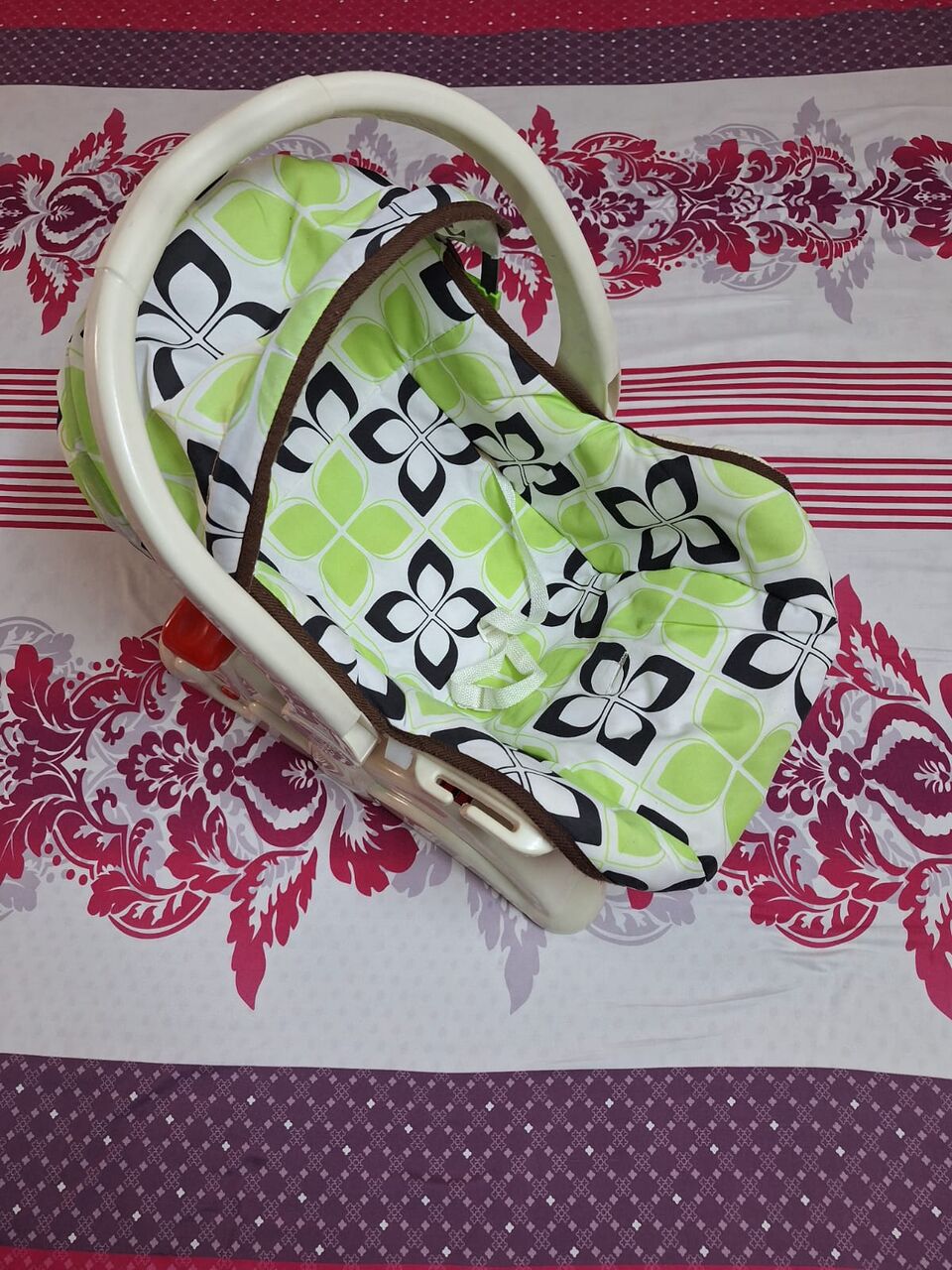 Riyadh, Baby & Kid Stuff, SAR 60,  RedTag Baby Stroller | Juniors Baby Carry Cot | Riyadh | SAR60