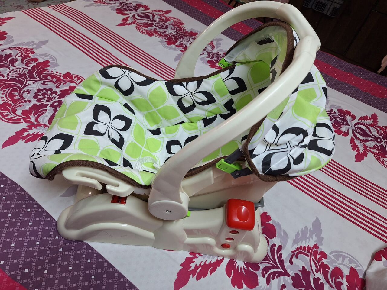 Riyadh, Baby & Kid Stuff, SAR 60,  RedTag Baby Stroller | Juniors Baby Carry Cot | Riyadh | SAR60