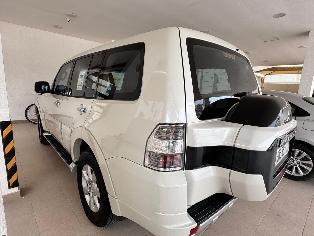 Manama, Vehicles, Cars & Trucks , BHD 7300,  Mitsubishi Pajero,  2020,  Automatic,  74000 KM,    GLS 00 Accident Only 74000 KLM, In Excellent Condition