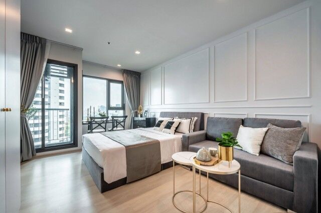 Bangkok, Villas, THB 22000,  29 Sq. Meter,  Life One Wireless Safe Convenient 20th Floor BTS PloenChit
