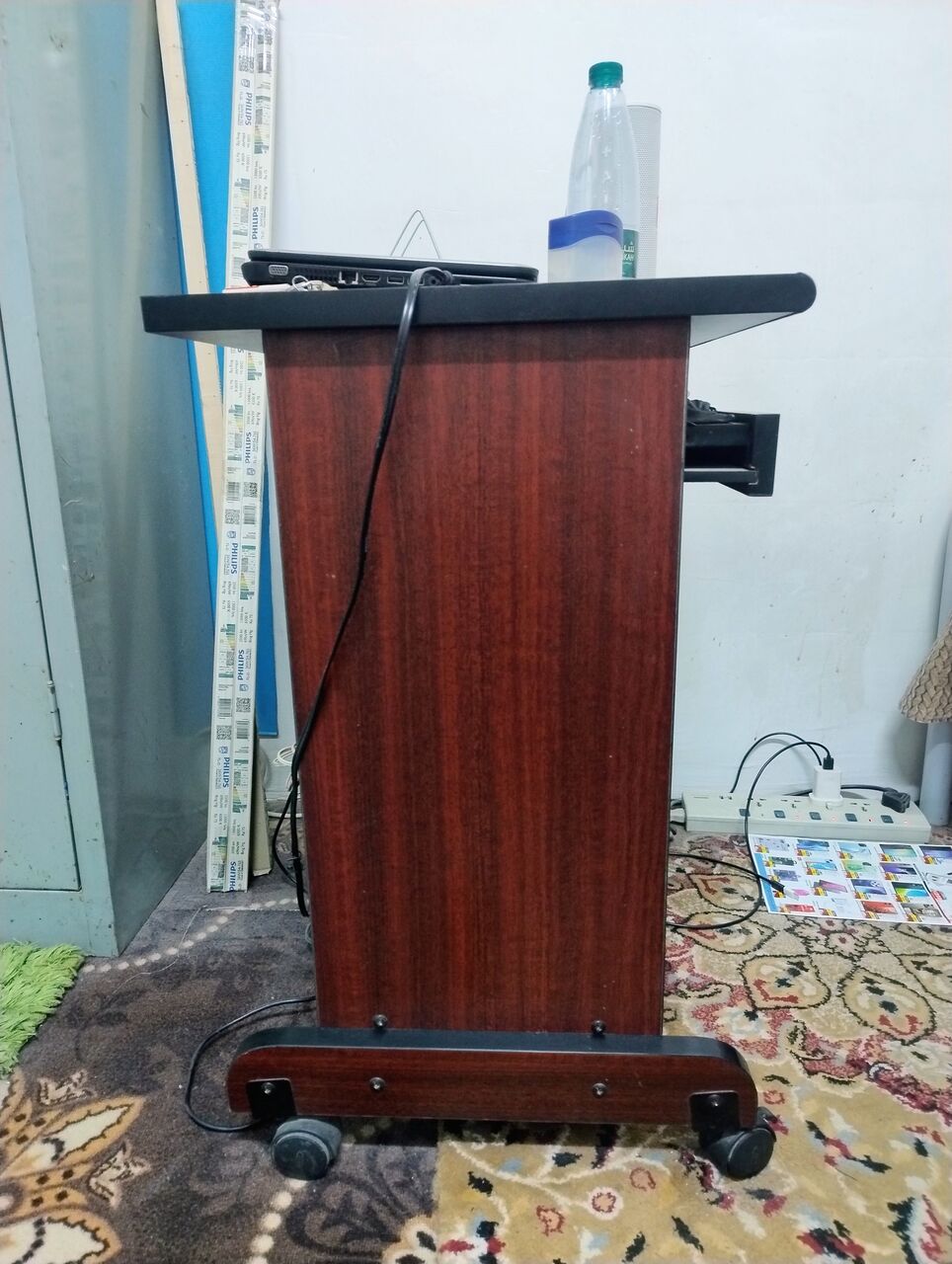 Al Iskan, Tablet Computers, SAR 130,  Computer Table