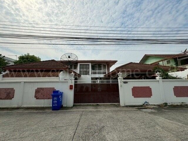 Bangkok, Real Estate For Sale, THB 7990000,  5 BR,  87 Sq. Feet,  Urgent Sale, Special Price, Single House, Charanyaniwet Village, Chaengwattana Road, Soi