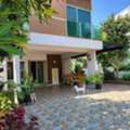 THB 50000,  56 Sq. Feet,  3-story Townhome For Rent, Home Place The Park Wongwaen-Rama 9 Project, With Furniture.