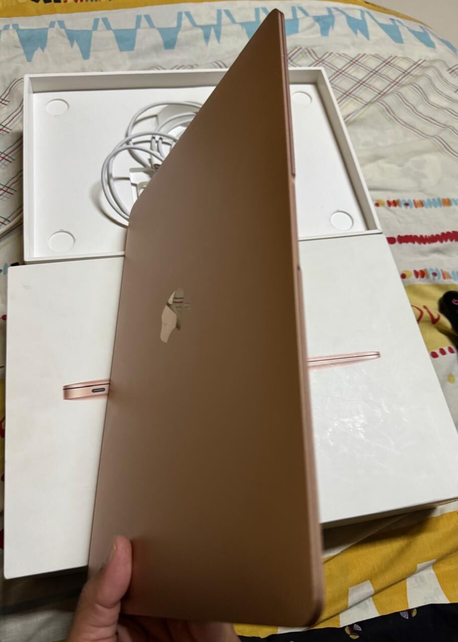 Dammam, Computers, SAR 1600,  Apple MacBook Air SAR 1600