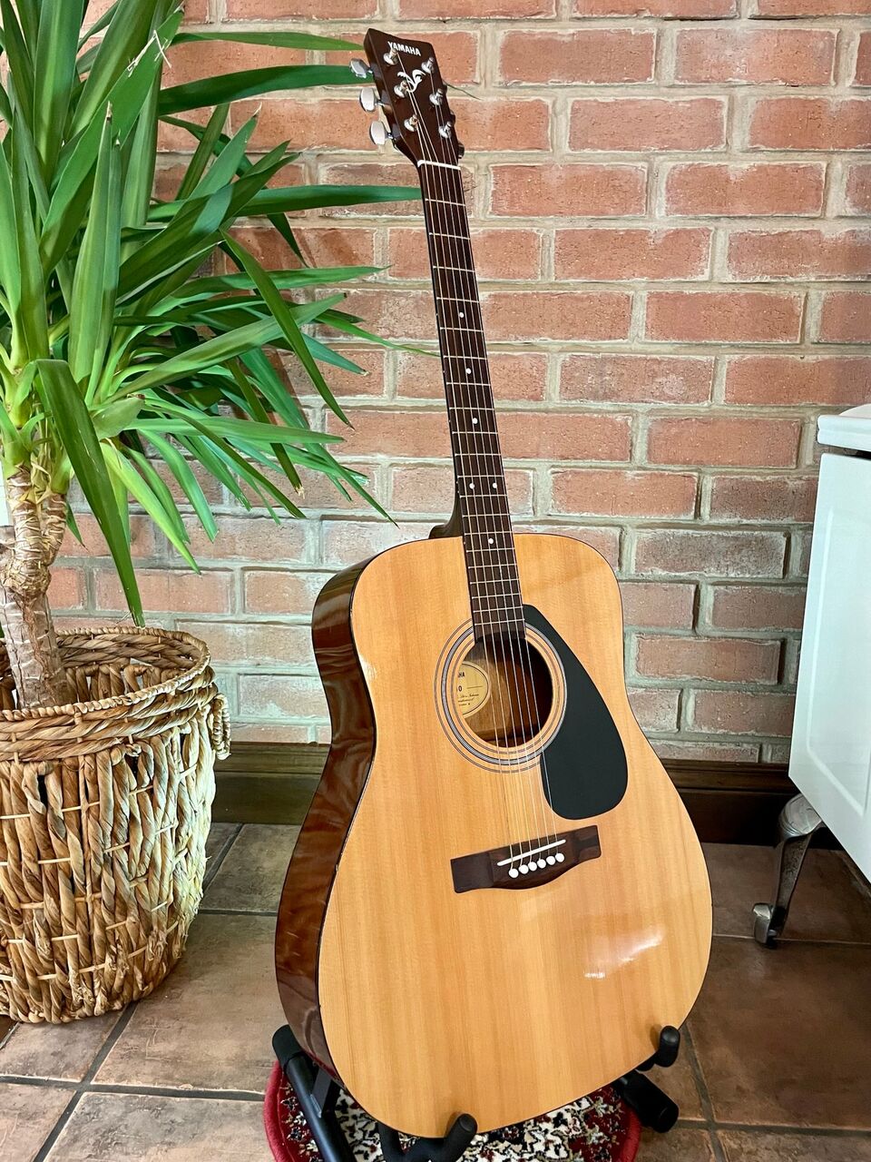 Dammam, Musical Instruments, SAR 350,  Yamaha F310 - Acoustic Guitar (Beige)