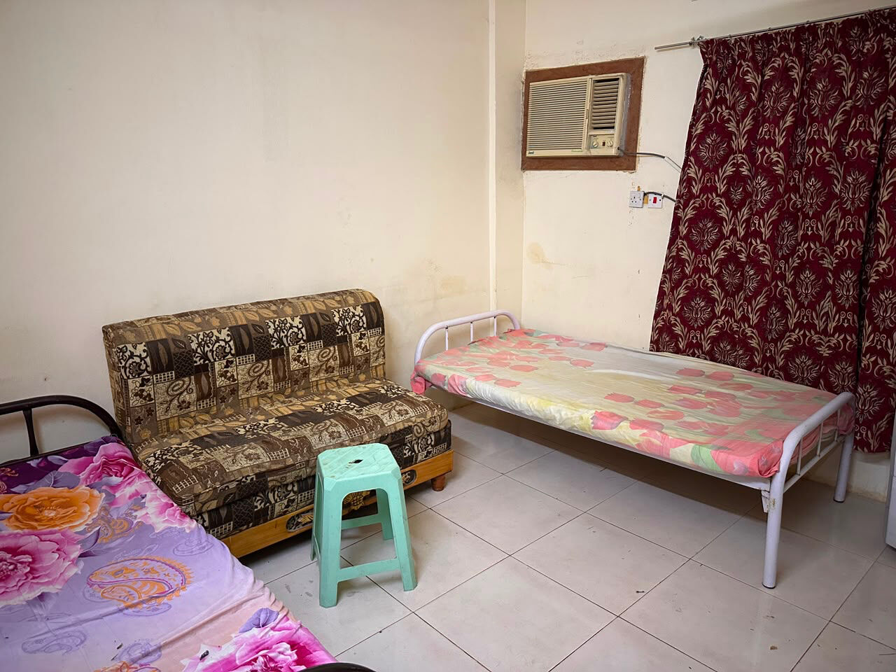 Hara, Rooms for Rent, SAR 1350/month,  Furnished,  One Room For Executive Bachelor Available In Hara Opposite Malaz Restaurant