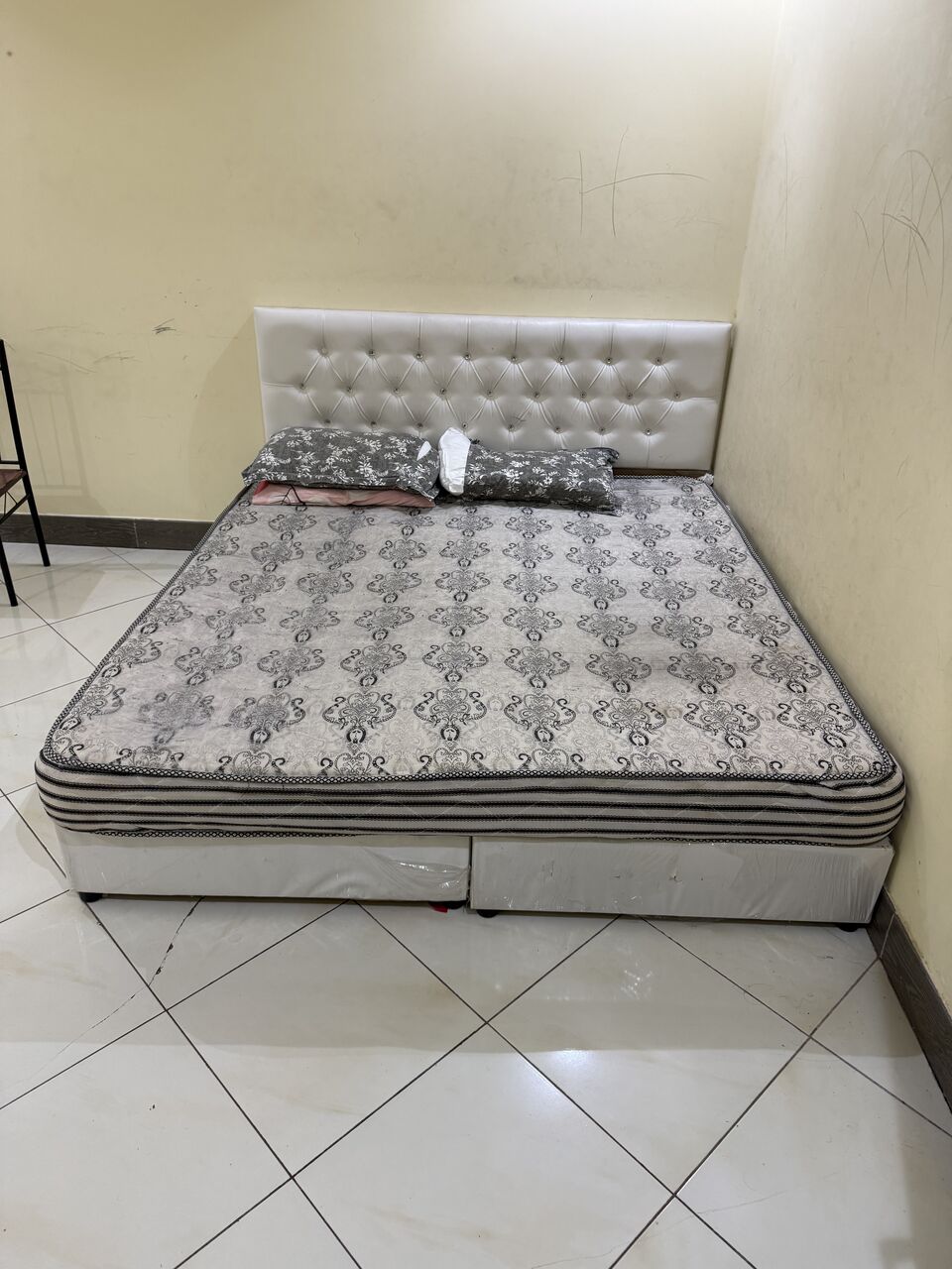 Rabigh, Furniture, For Sale ( Wardrobe & Sleeping Cot ) / Empty Gas Cylinder