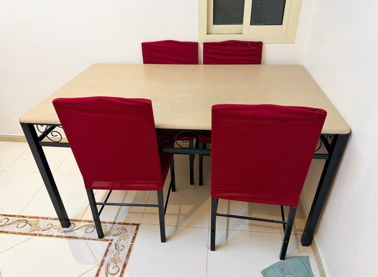 Khobar, Furniture, SAR 150,  Urgent Sale : Sofa/ Dining Table / Dressing Table