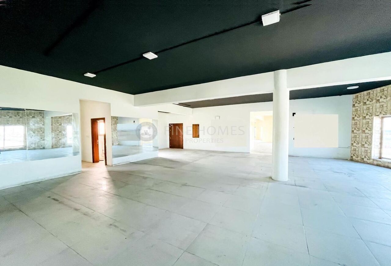 Tubli, Buildings, BHD 1000,  Commercial Setup ! Full Floor Semi Fitted !