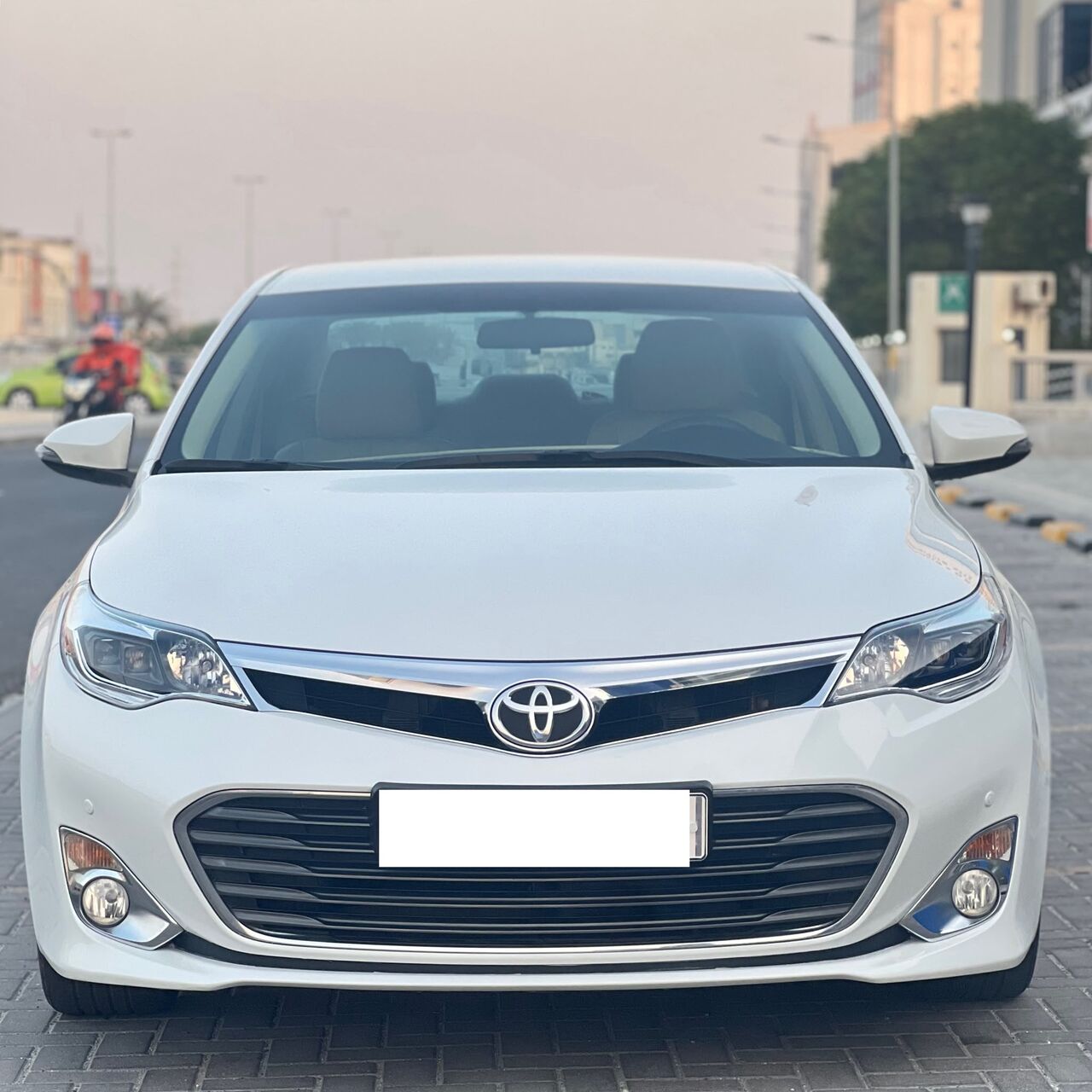 Riffa, Vehicles, Cars & Trucks , BHD 5800,  TOYOTA AVALON XLE 2015 WHITE,  2015,  Automatic,  99000 KM,