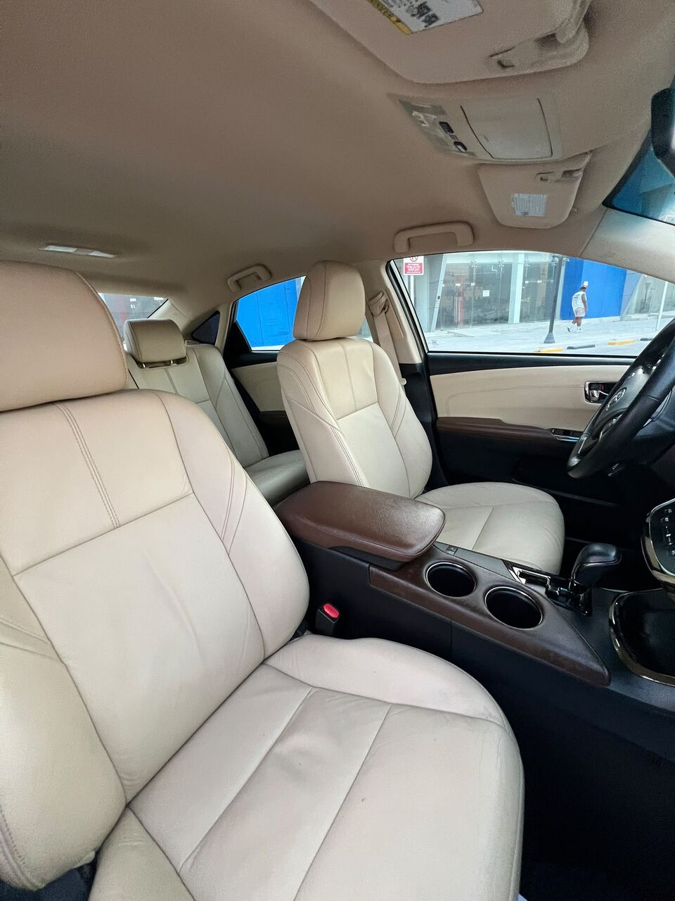 Riffa, Vehicles, Cars & Trucks , BHD 5800,  TOYOTA AVALON XLE 2015 WHITE,  2015,  Automatic,  99000 KM,