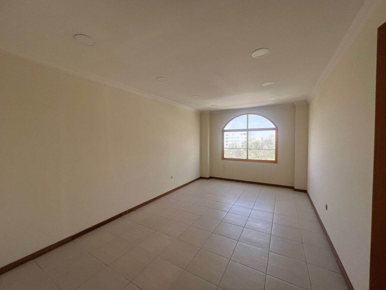 Zinj, Offices, BHD 350,  Spacious Office For Rent In Zinj &ndash; Highway-Facing | Near Segaya Plaza