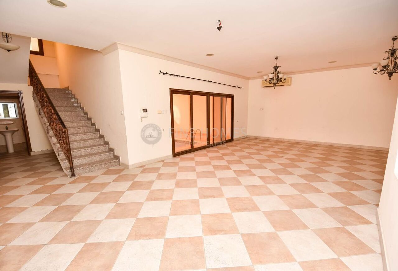 Manama, Villas, BHD 800,  400 Sq. Meter,  COMMERCIAL | PRIME LOCATION | SPACIOUS