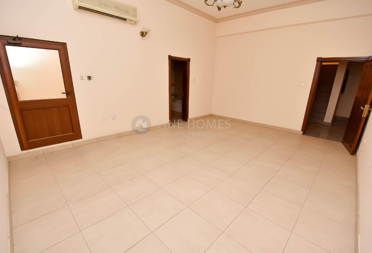 Manama, Villas, BHD 800,  400 Sq. Meter,  COMMERCIAL | PRIME LOCATION | SPACIOUS