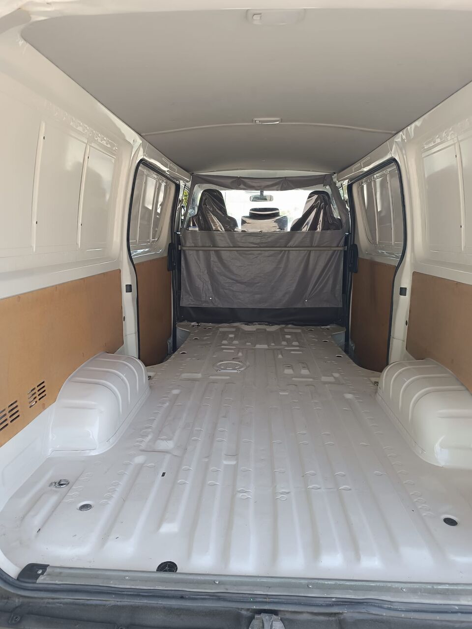 Manama, Vehicles, Cars & Trucks , BHD 7500,  TOYOTA HIACE,  2024,  Manual,  27000 KM,  CARGO