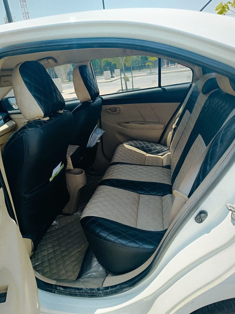 Muharraq, Vehicles, Cars & Trucks , BHD 2600,  TOYOTA YARIS,  2015,  Automatic,  150000 KM,  1.5
