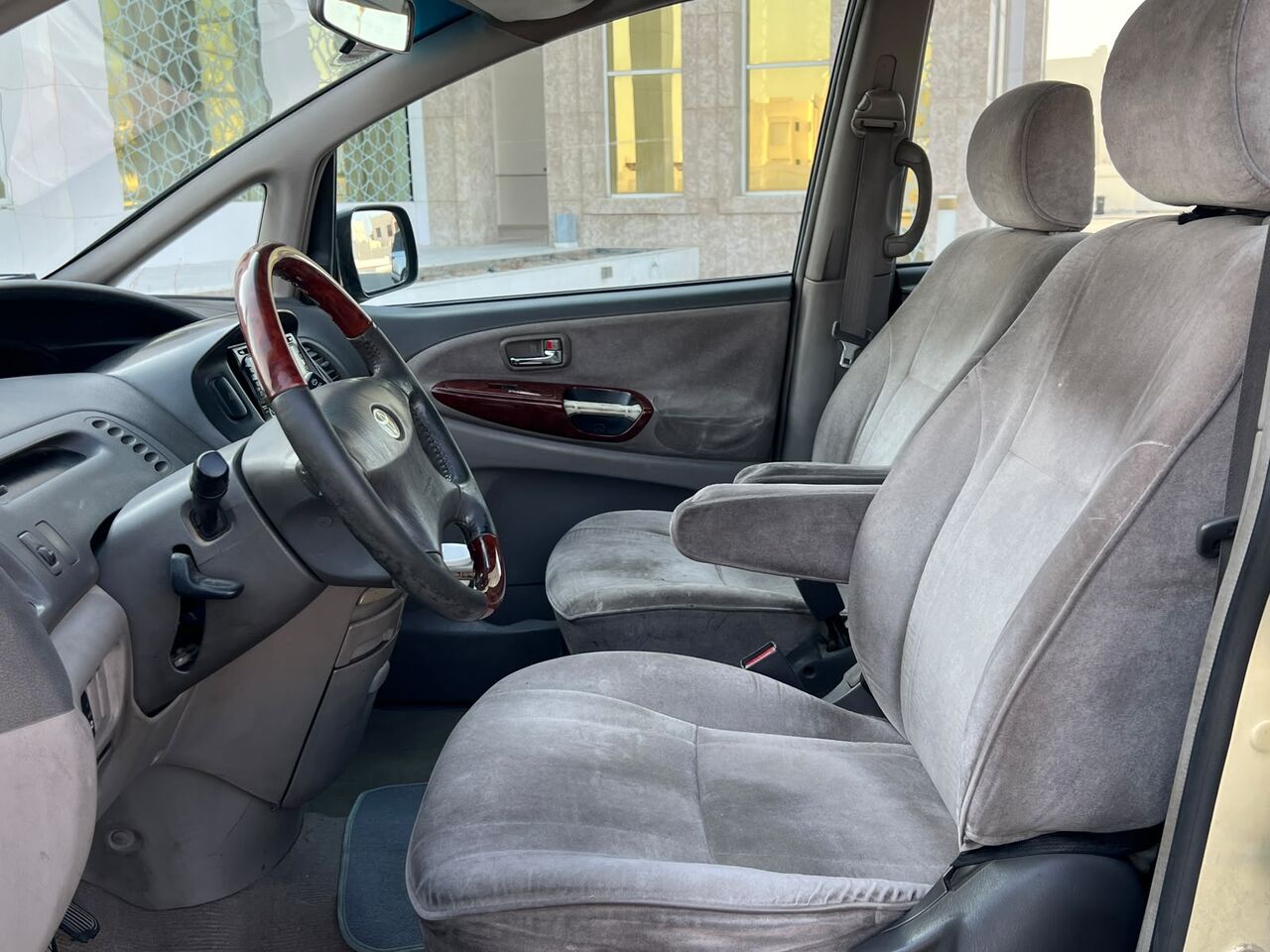 Riffa, Vehicles, Cars & Trucks , BHD 1600,  Toyota Previa,  2002,  Automatic,  200000 KM,   MODEL  FOR SALE