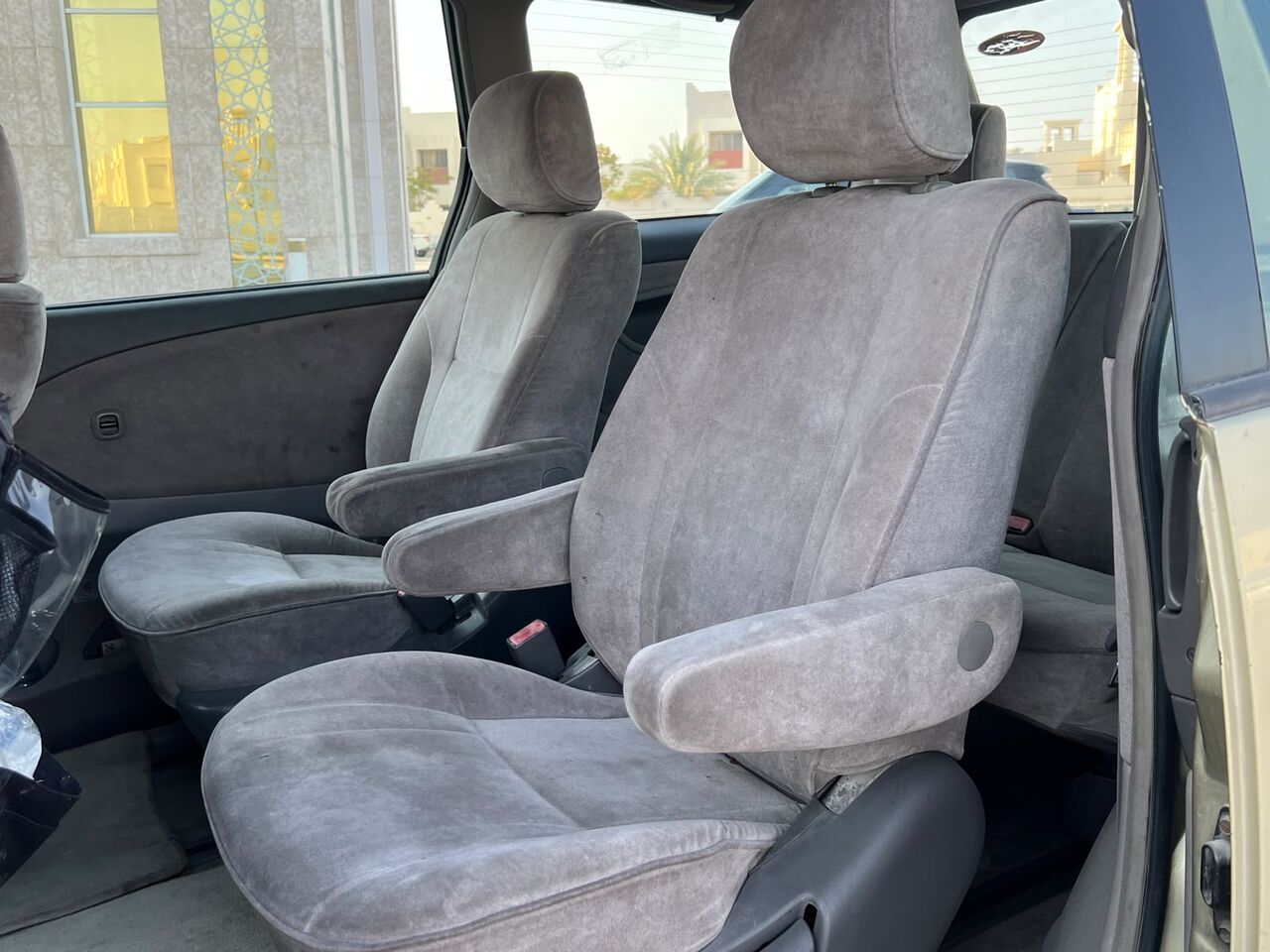 Riffa, Vehicles, Cars & Trucks , BHD 1600,  Toyota Previa,  2002,  Automatic,  200000 KM,   MODEL  FOR SALE