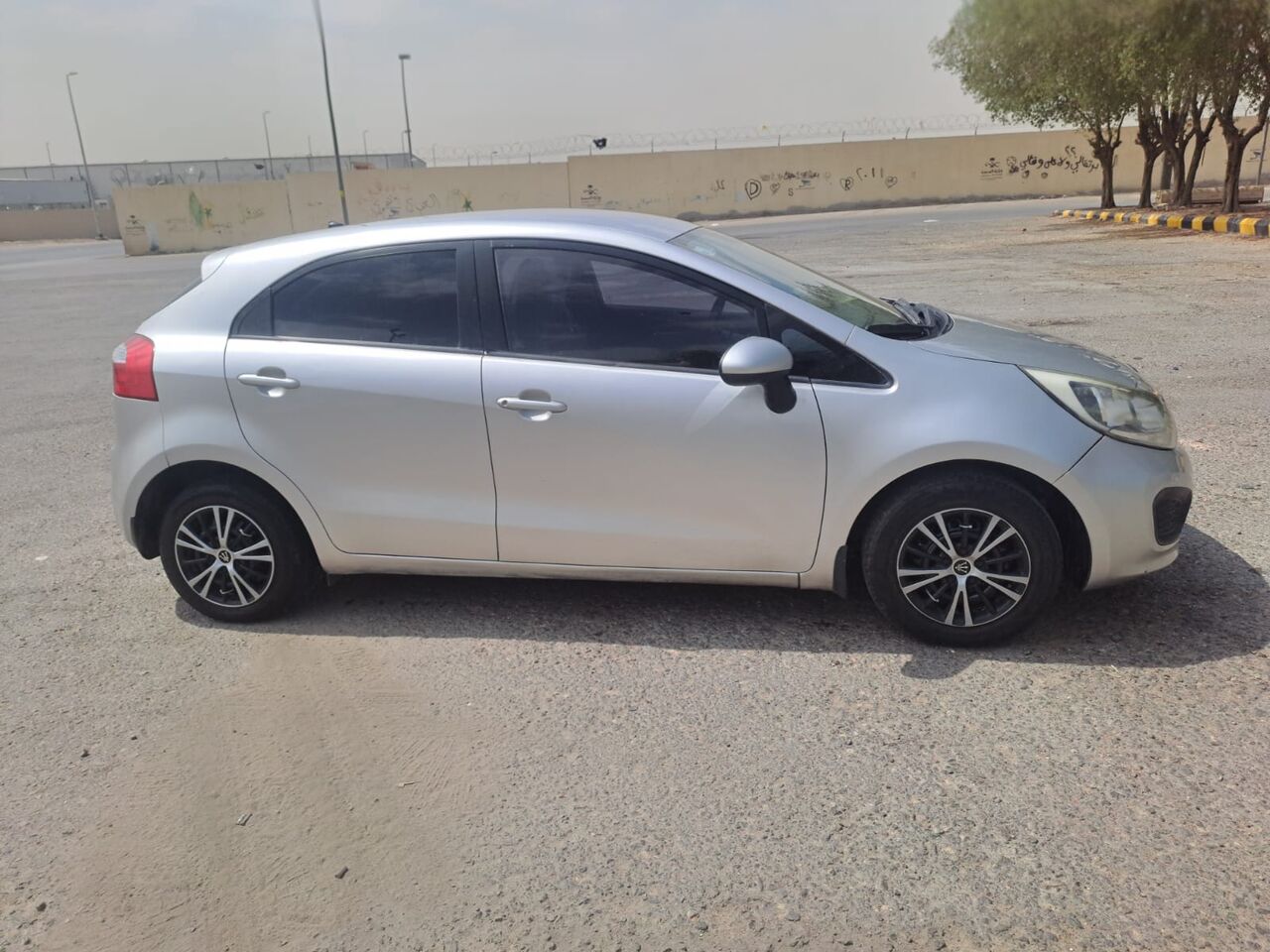 Riyadh, Vehicles, Cars & Trucks , SAR 1111111,  Kia Rio,  2015,  Automatic,  200000 KM,