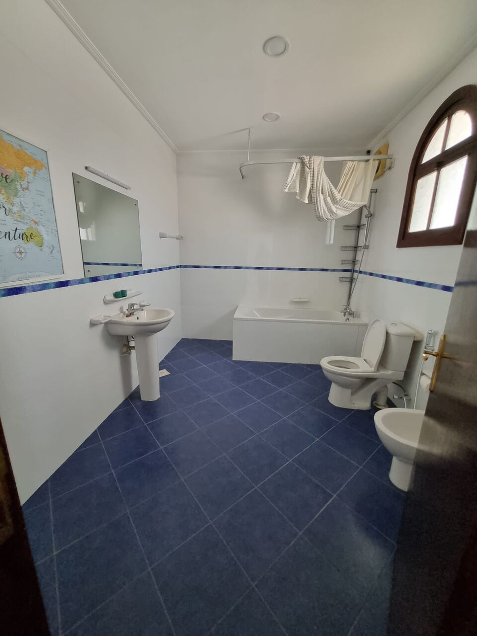 Saar, Villas, BHD 850,  @5BATHROOM Hall Kitchen Without Electricity  Car Parking  Villa For Rent