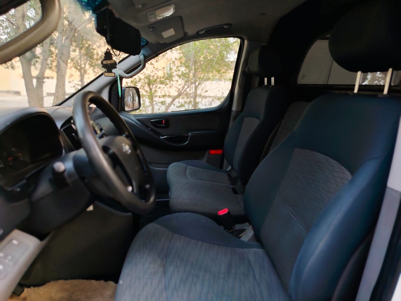 Manama, Vehicles, Cars & Trucks , BHD 1,  Hyundai H1,  2018,  Automatic,  179000 KM,   Cargo