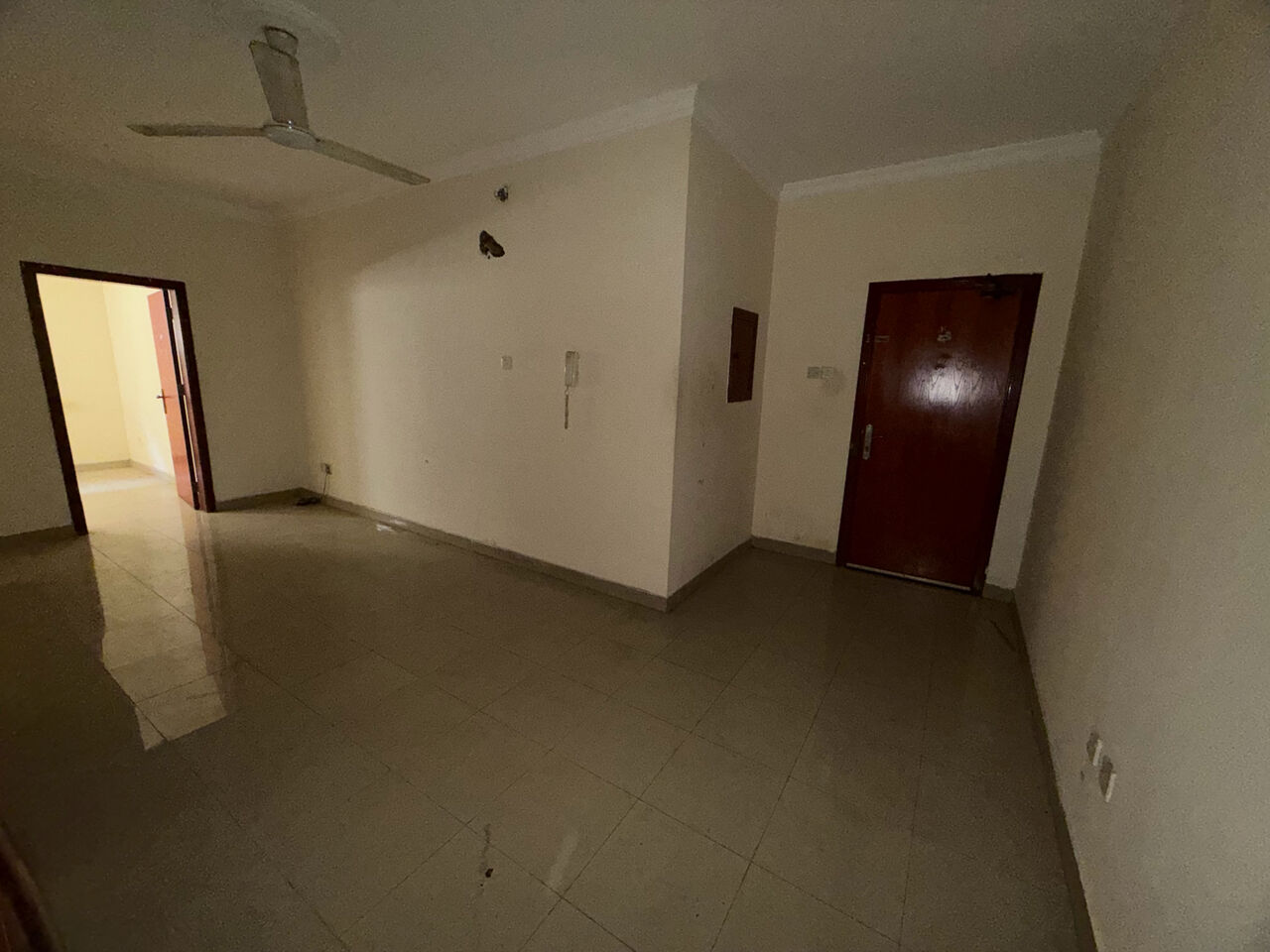 Salmaniya, Apartments, Flats, Houses & Villas, BHD 160/year,  2 BR,  2 Bedroom Flat For Rent Without Ewa