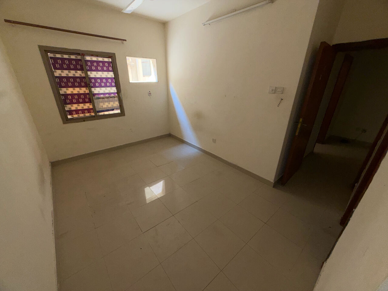 Salmaniya, Apartments, Flats, Houses & Villas, BHD 160/year,  2 BR,  2 Bedroom Flat For Rent Without Ewa