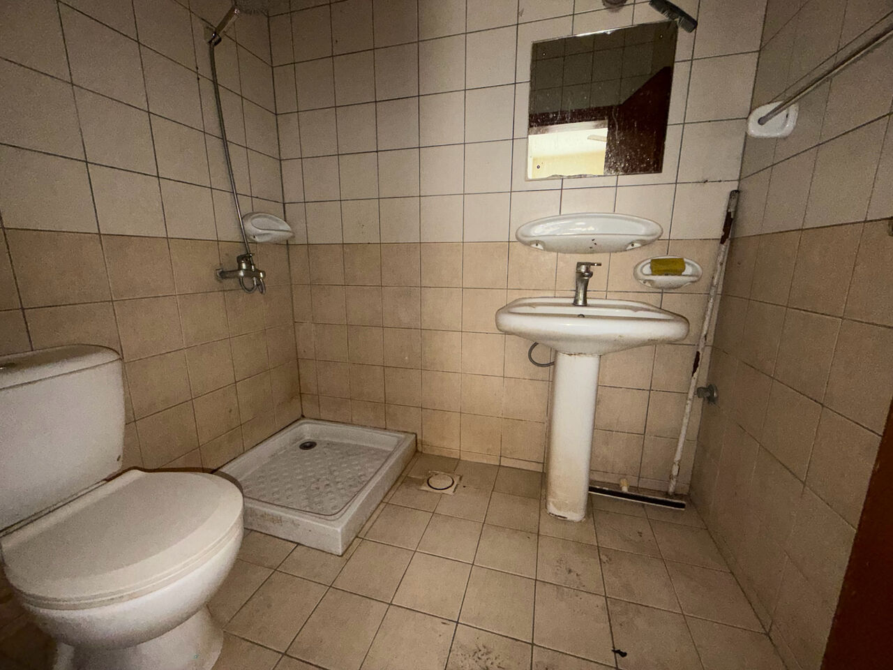 Salmaniya, Apartments, Flats, Houses & Villas, BHD 160/year,  2 BR,  2 Bedroom Flat For Rent Without Ewa