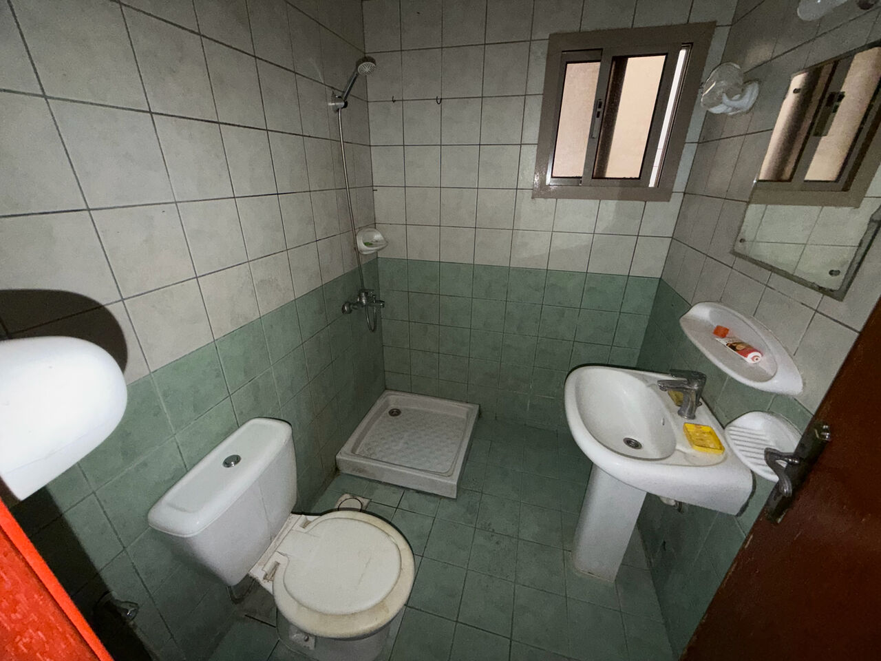 Salmaniya, Apartments, Flats, Houses & Villas, BHD 160/year,  2 BR,  2 Bedroom Flat For Rent Without Ewa