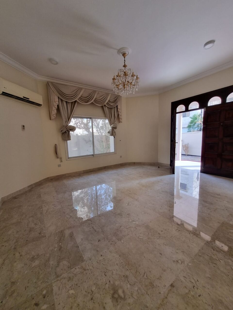 Mahooz, Villas, BHD 700,  £4BATHROOM Hall Kitchen Without Electricity Villa For Rent