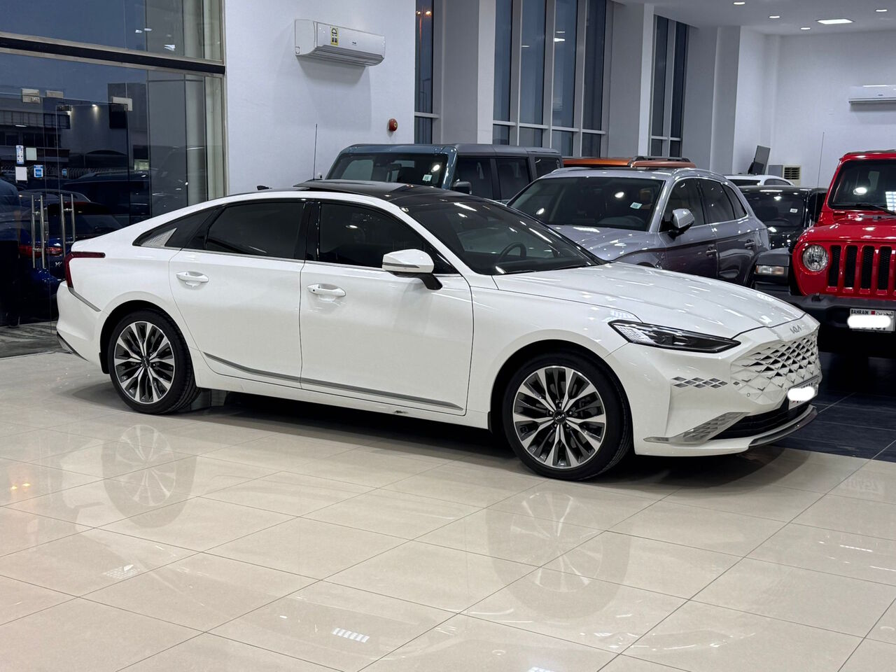 Manama, Vehicles, Cars & Trucks , BHD 19900,  Kia K8,  2024,  Automatic,  14550 KM,   /  (White)