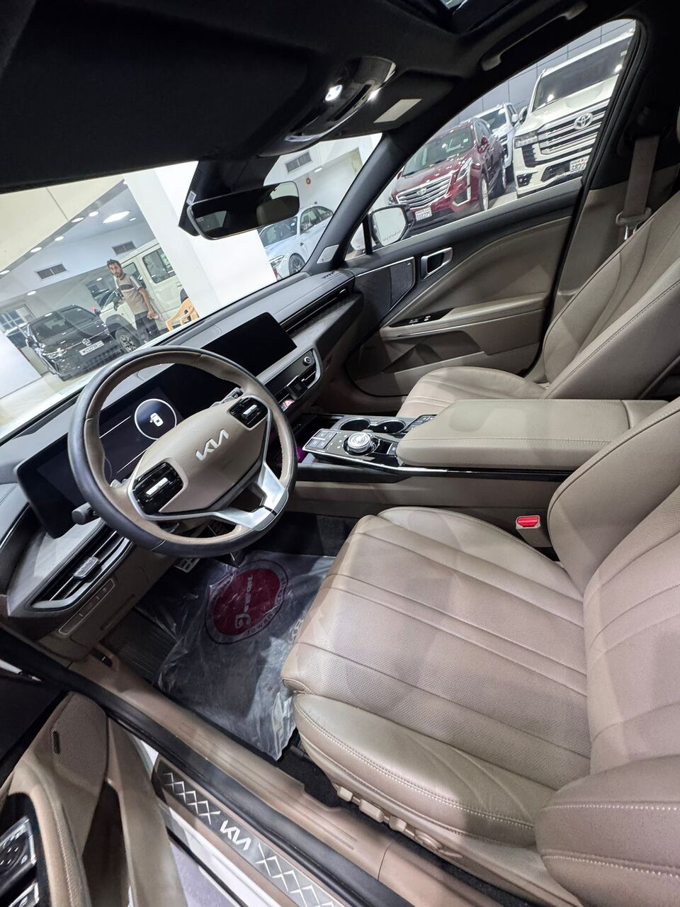 Manama, Vehicles, Cars & Trucks , BHD 19900,  Kia K8,  2024,  Automatic,  14550 KM,   /  (White)