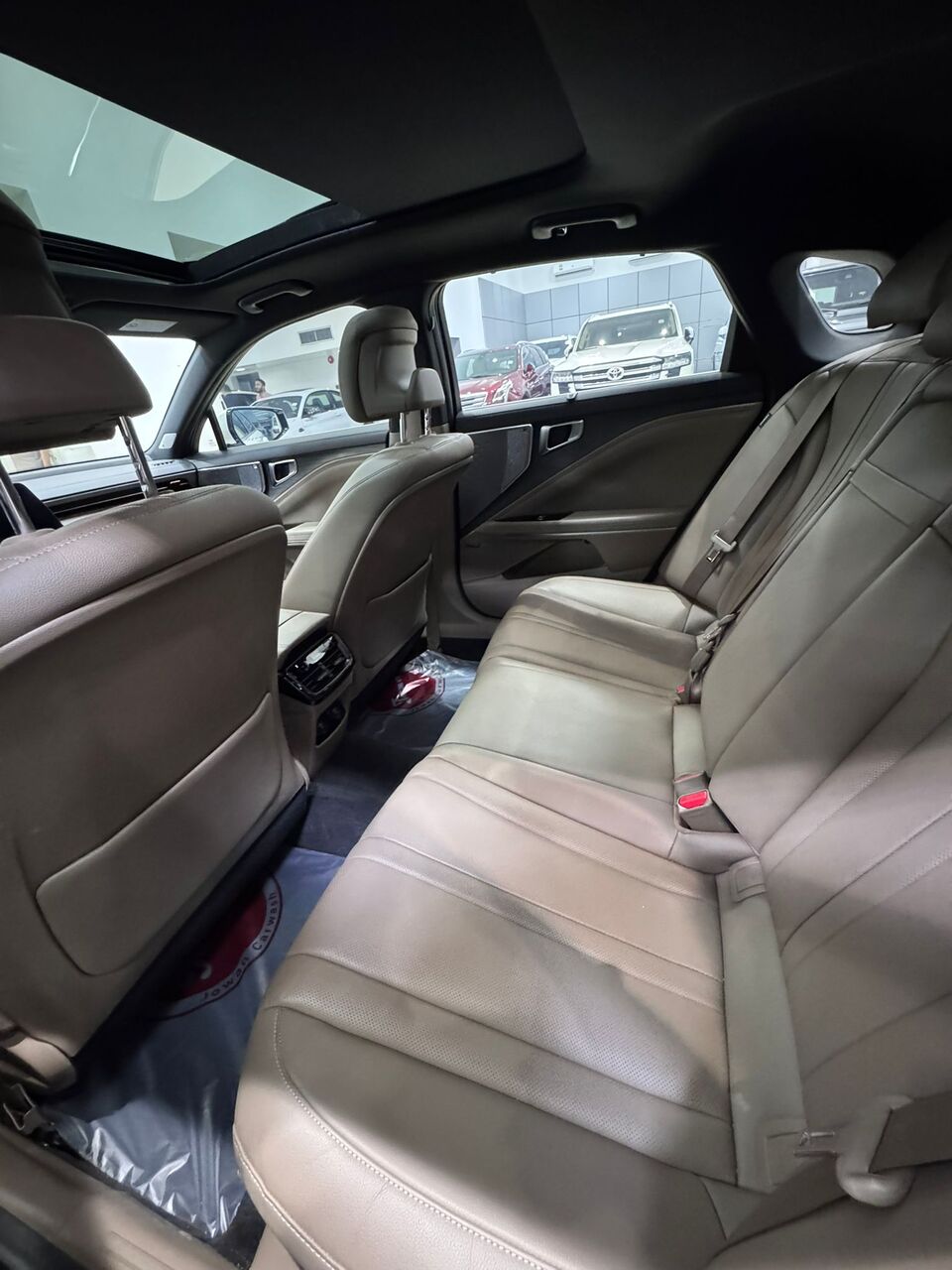 Manama, Vehicles, Cars & Trucks , BHD 19900,  Kia K8,  2024,  Automatic,  14550 KM,   /  (White)