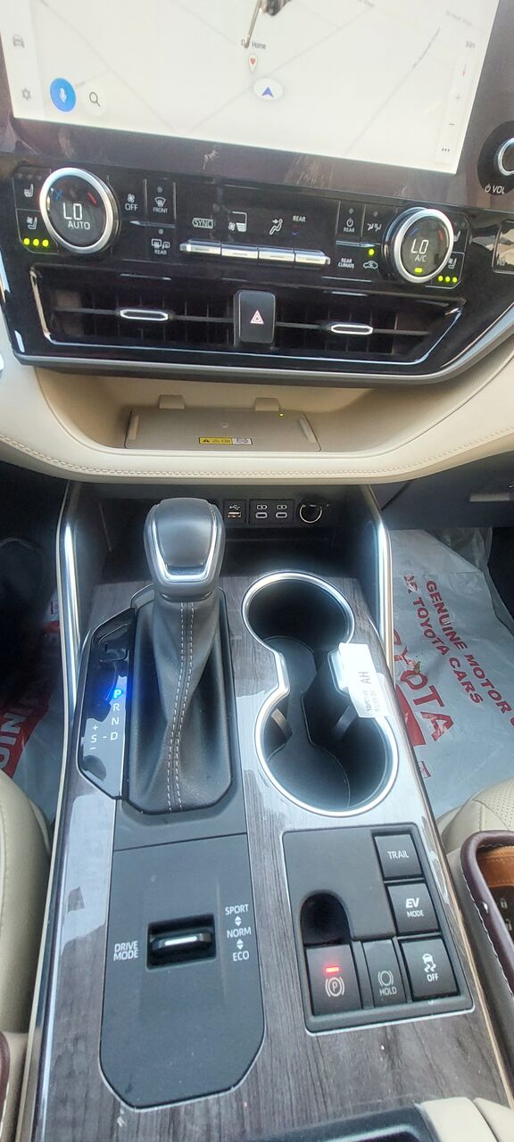 Tabuk City, Vehicles, Cars & Trucks , SAR 165000,  Toyota Highlander Hybrid Limited Edition (Top-End Version),  2023,  Automatic,  77681 KM,  FOR SALE: Toyota Highlander Hybrid Limited Edition (Top-End Version) &ndash;  Model