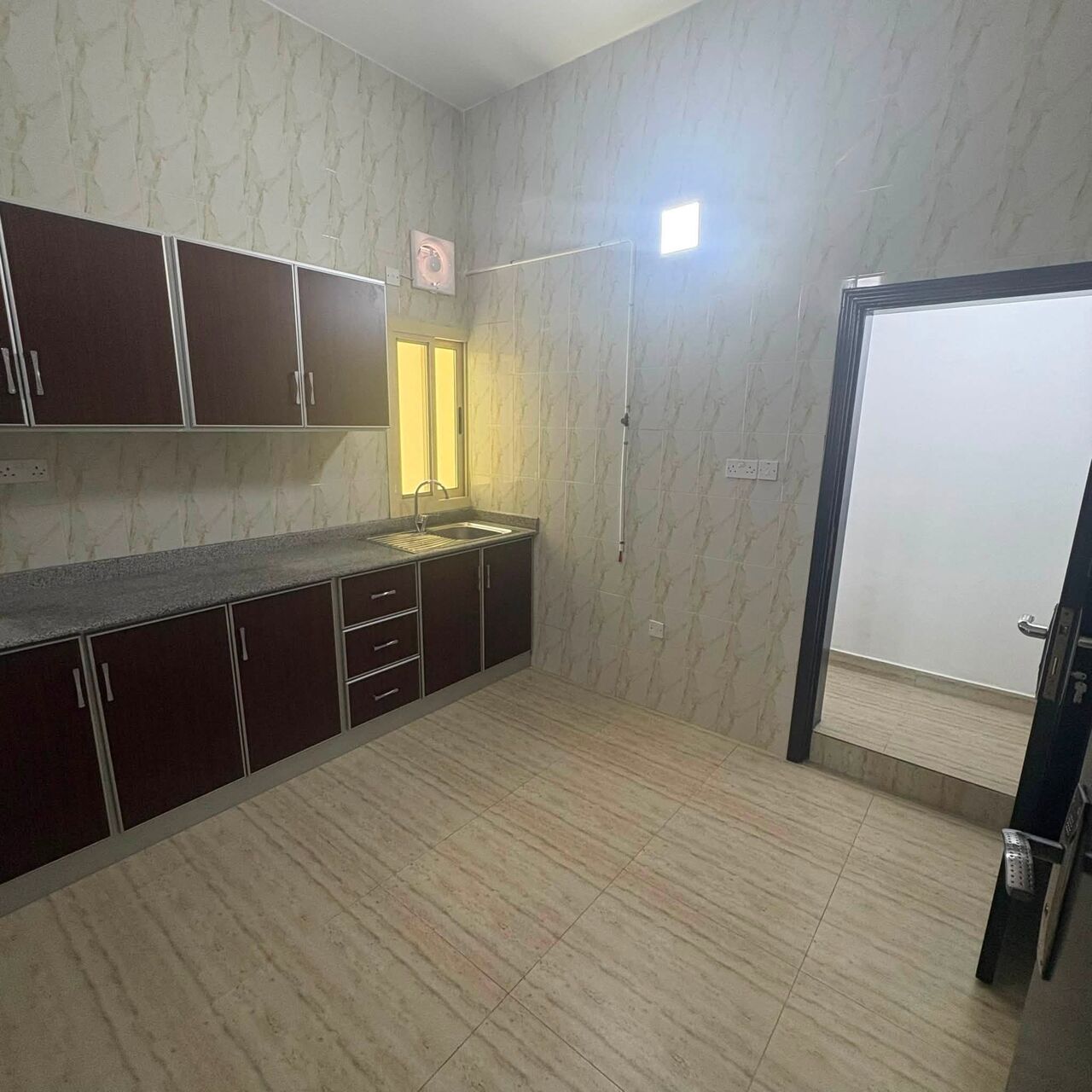 Adliya, Housing Exchanges, BHD 300/month,  2 BR,  140 Sq. Meter,  UNLIMITED EWA Big 2 Bed Room Apartment In New Energy Efficient Building Next To Ahli Unite