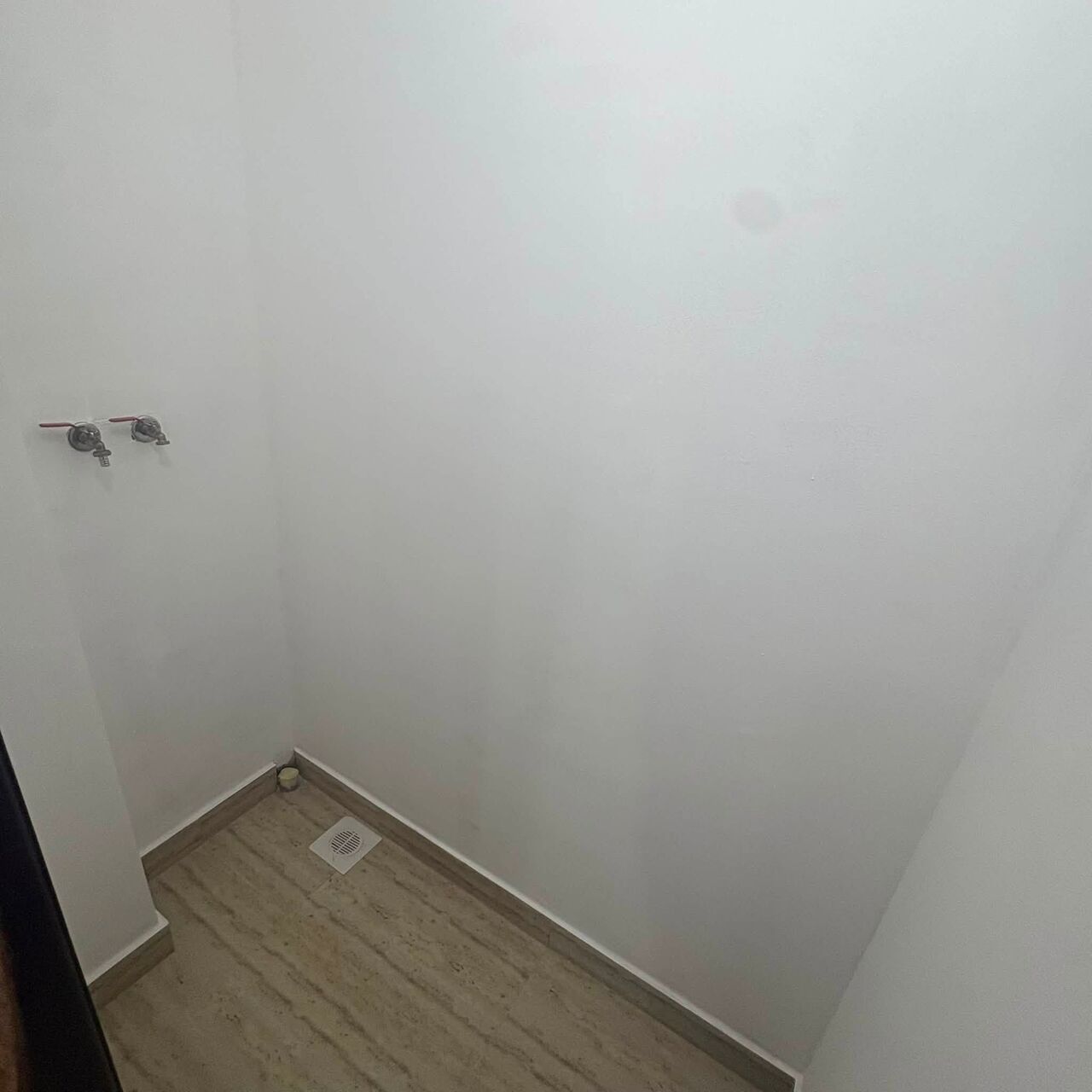 Adliya, Housing Exchanges, BHD 300/month,  2 BR,  140 Sq. Meter,  UNLIMITED EWA Big 2 Bed Room Apartment In New Energy Efficient Building Next To Ahli Unite
