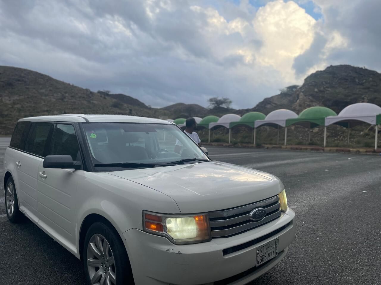 Riyadh, Vehicles, Cars & Trucks , SAR 18000,  Ford Flex,  2010,  Automatic,  389000 KM,    For Sale Due To Leaving KSA