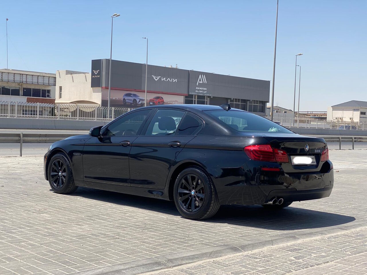 Manama, Vehicles, Cars & Trucks , BHD 2250,  BMW 528i,  2015,  Automatic,  163600 KM,    (Black)