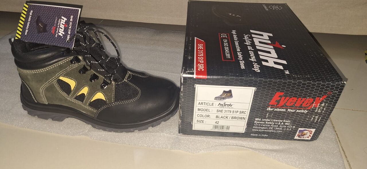 Hofuf, Clothing & Accessories, SAR 120,  SAFETY SHOES