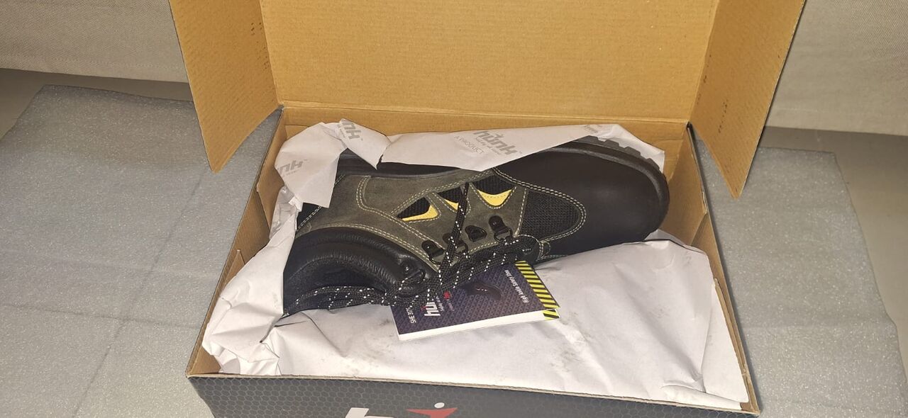 Hofuf, Clothing & Accessories, SAR 120,  SAFETY SHOES