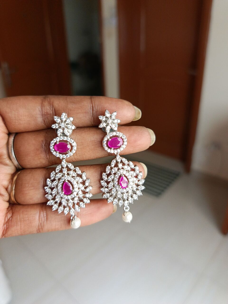 Manama, Jewelry, BHD 45,  Two Layer Stone Set With Earings